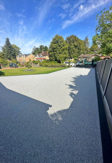 Resin Bound Gravel Drive, Turfing and Fencing Wimbledon. All Terrain Landscaping.