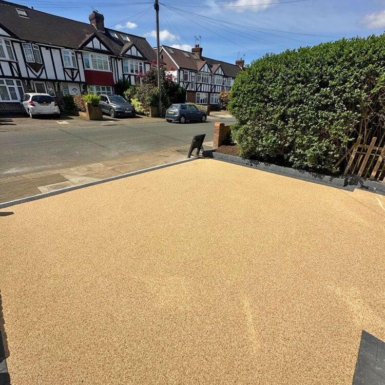 Resin Bonded Gravel Drive, Epsom. All Terrain Landscaping.