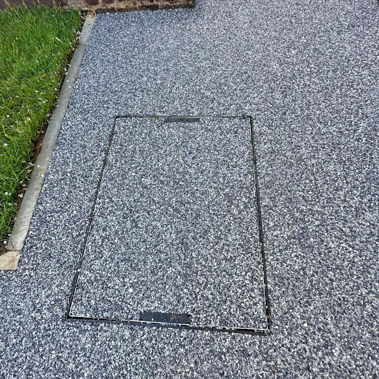 Grey Resin Bonded Driveway in Wallington. All Terrain Landscaping.