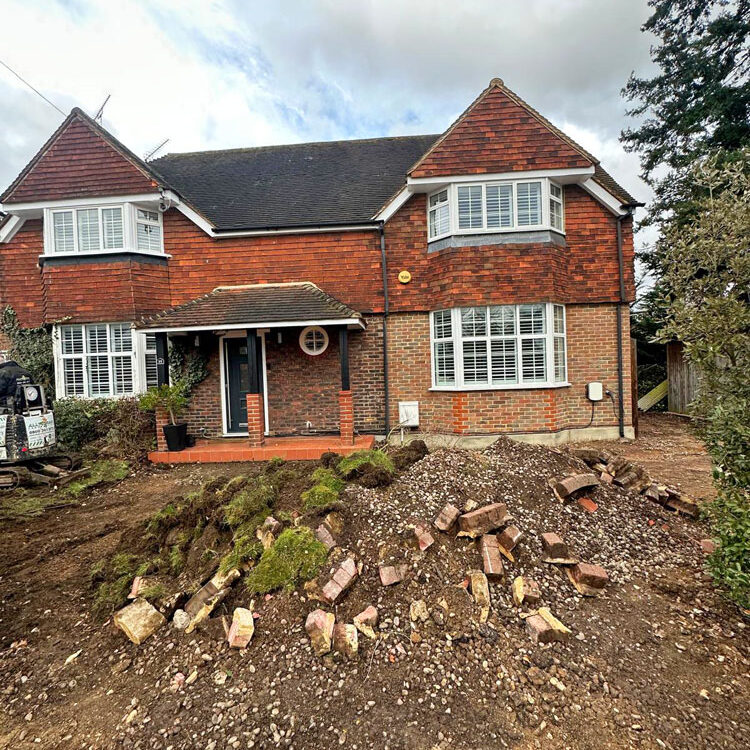Resin Bonded Driveway in Streatham. All Terrain Landscaping.