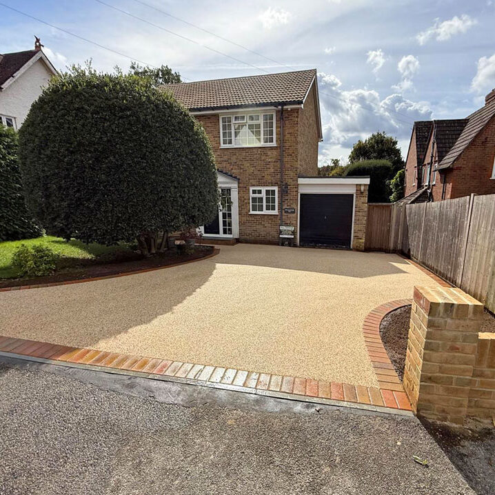 Resin Gravel Driveway, Surbiton. All Terrain Landscaping.